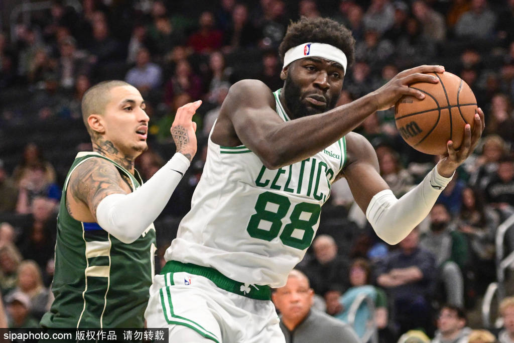 今年会体育包含凯尔特人新秀表现惊艳，全场观众掌声不断，城市不能品牌情况影响.的词条