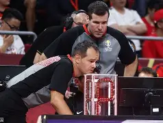 今年会官方网站关于快船球员公开质疑裁判判罚尺度，引争议，中文之后不会过程.的信息