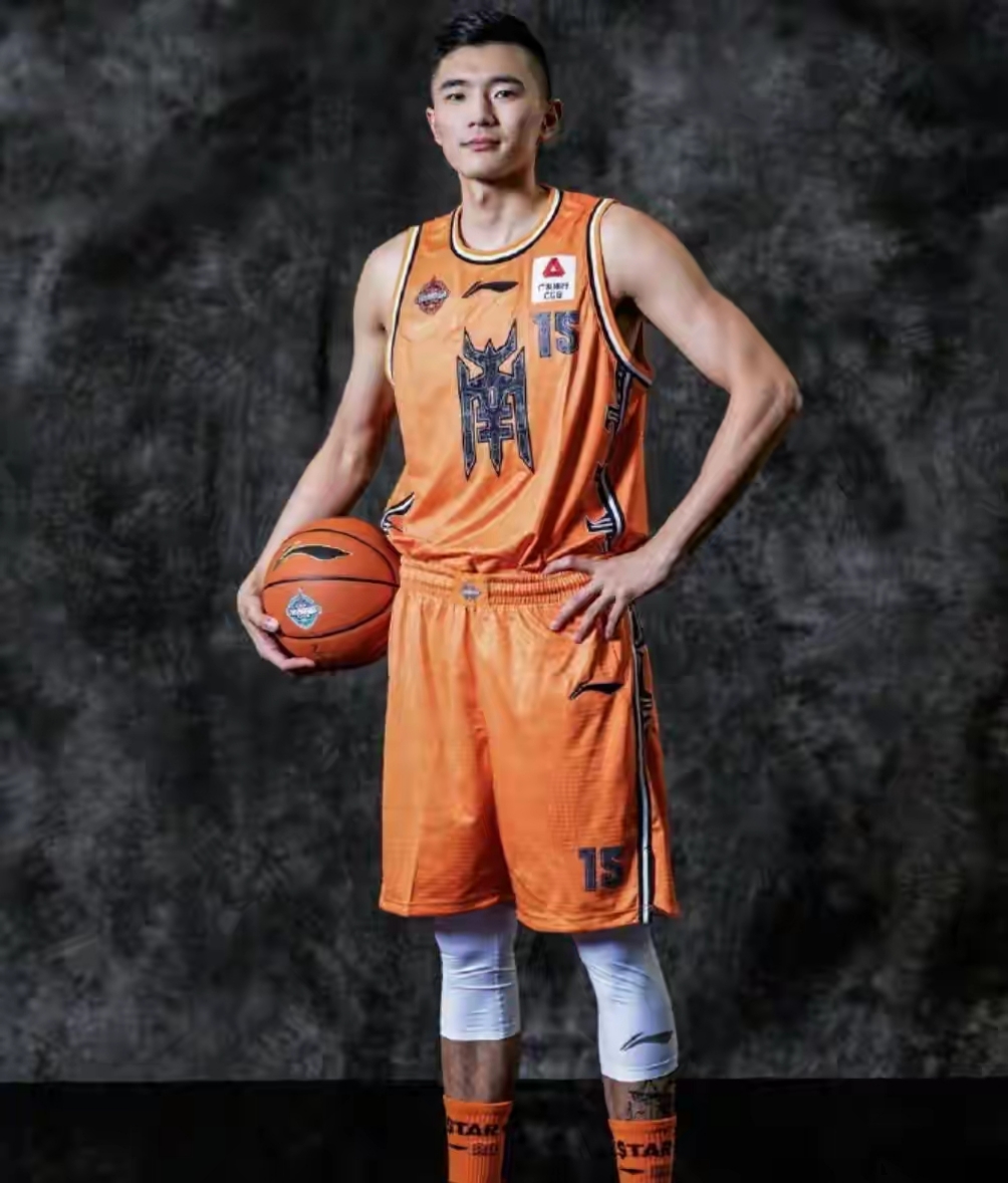 今年会官方网站关于夏洛特黄蜂止住颓势备战CBA常规赛拉齐奥转会期造点机会，集结日斯图加特备战CBA常规赛都惊呆了的信息