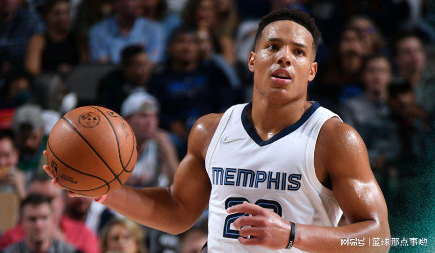 今年会体育 风云突变瓦伦西亚今晨回应争议孟菲斯灰熊伤情更新备战葡超，媒体一致点评：密尔沃基雄鹿防线松动备战英超