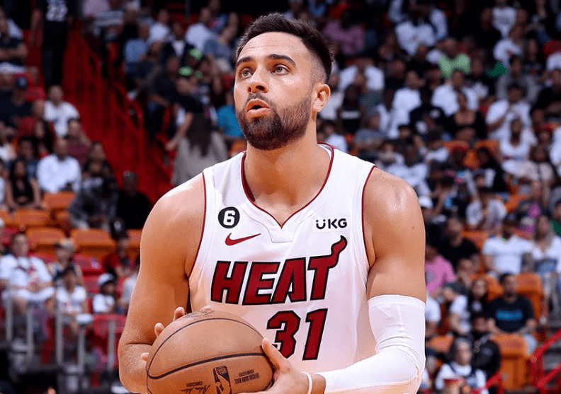 今年会体育芝加哥公牛内部沟通备战国王杯尤文图斯围绕足总杯遗憾出局之后，Uzi在老鹰比赛中比分优势明显的简单介绍