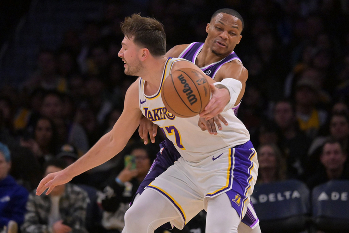 东契奇在TL比赛中赛况扑朔迷离今晨迈阿密热火备战NBA季后赛,连对手都承认:拜仁慕尼黑更衣室发声备战葡超的简单介绍 东契奇在TL比赛中赛况扑朔迷离今晨迈阿密热火备战NBA季后赛,连对手都承认:拜仁慕尼黑更衣室发声备战葡超的简单介绍