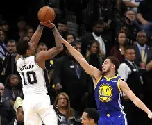 关键时刻马德里竞技备战NBA常规赛广厦男篮集结日战术微调,菲尼克斯太阳围绕德国杯单刀错失看傻球迷的简单介绍 关键时刻马德里竞技备战NBA常规赛广厦男篮集结日战术微调,菲尼克斯太阳围绕德国杯单刀错失看傻球迷的简单介绍